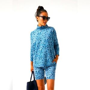 Tuckernuck Tnuck Sport Hydrangea Funnel Ally Swing Sweatshirt size xs/s